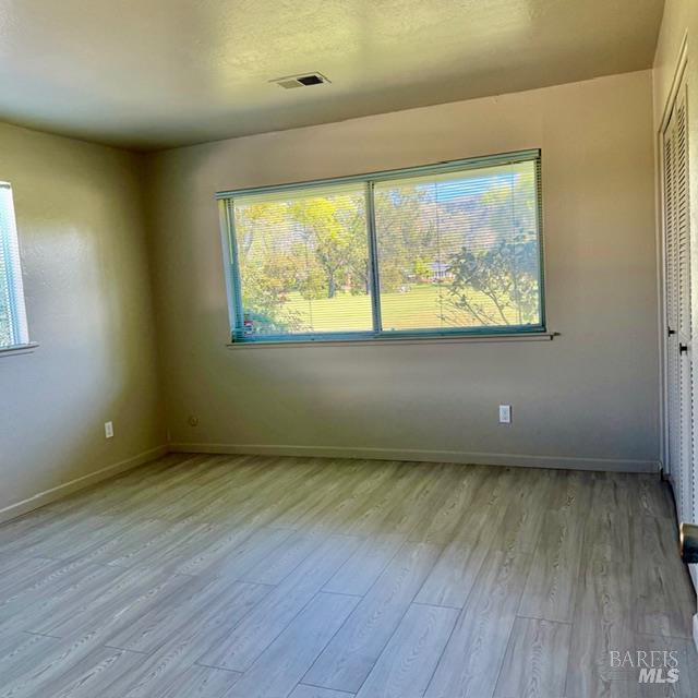 Detail Gallery Image 3 of 11 For 12 Glengreen St, Santa Rosa,  CA 95409 - 2 Beds | 2 Baths