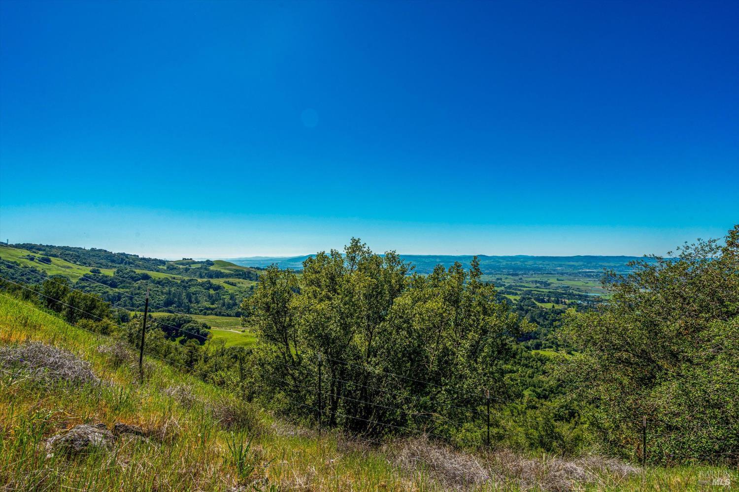 Detail Gallery Image 25 of 99 For 6048 Hyland Way, Penngrove,  CA 94951 - – Beds | – Baths