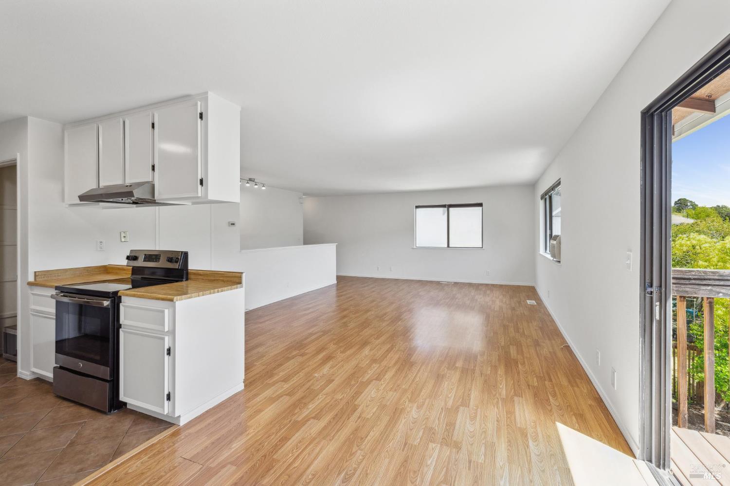 Detail Gallery Image 18 of 49 For 19 Shannon Ct, Novato,  CA 94949 - – Beds | – Baths