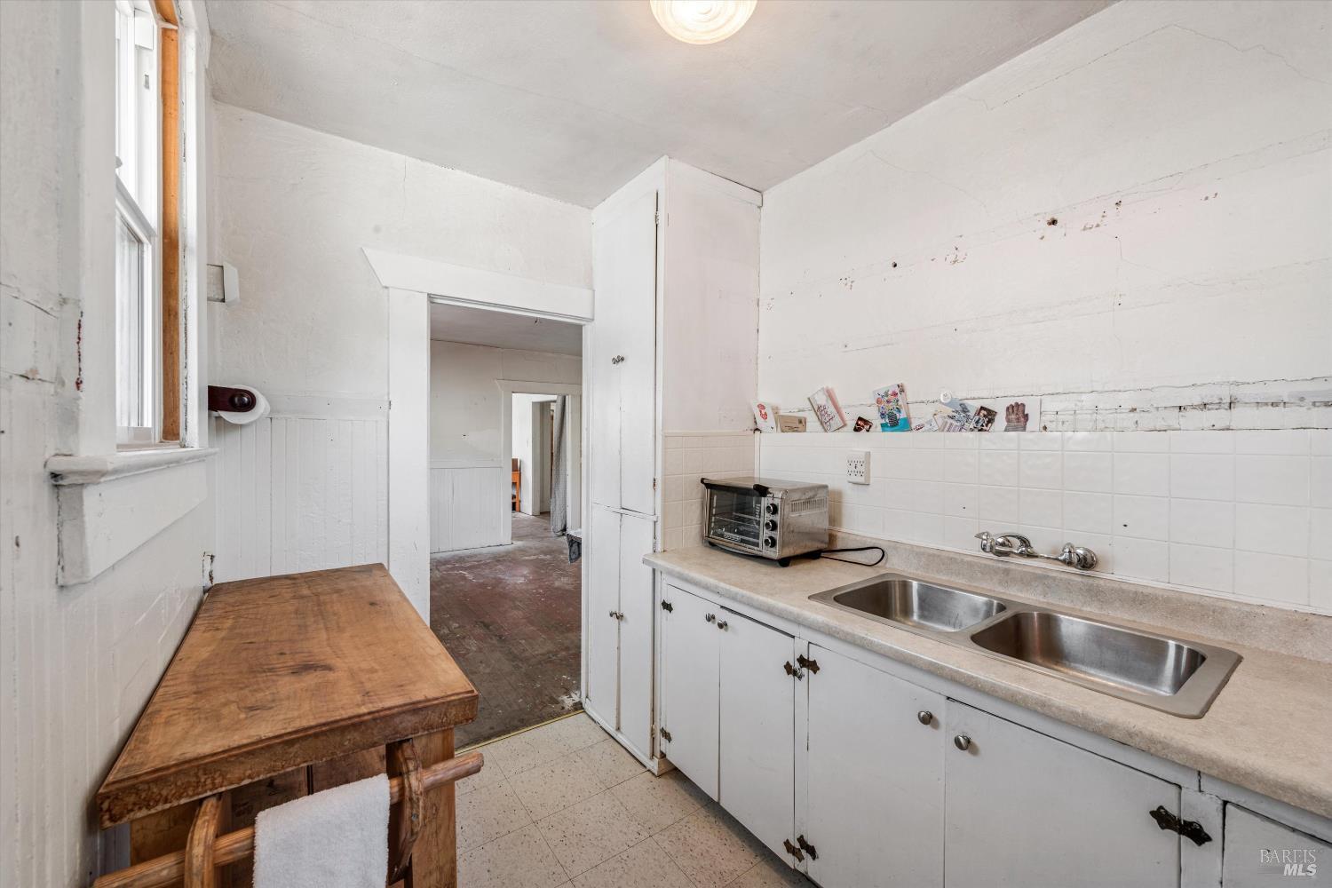 Detail Gallery Image 13 of 32 For 611 Petaluma Blvd, Petaluma,  CA 94952 - 2 Beds | 1 Baths