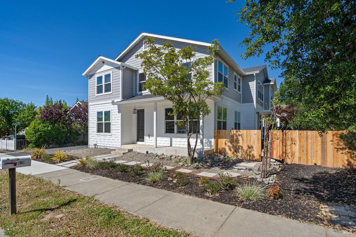 Front Image Thumbnail for BA326022605