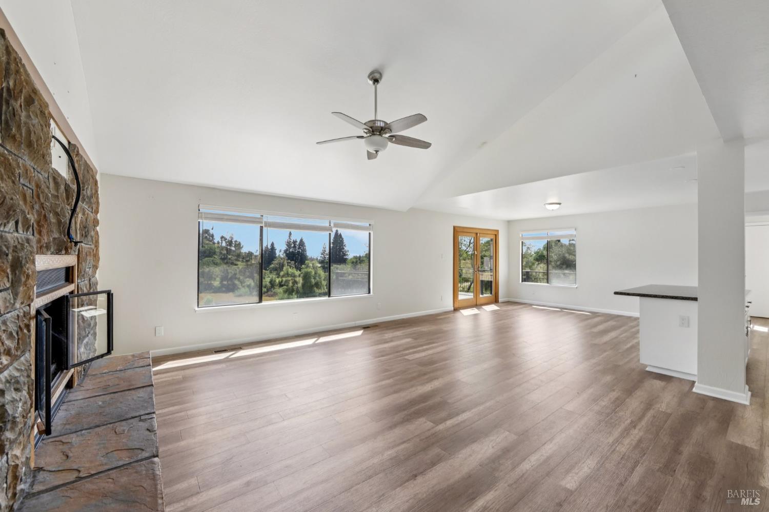 Detail Gallery Image 10 of 96 For 4084 Atlas Peak Rd, Napa,  CA 94558 - 5 Beds | 3/1 Baths