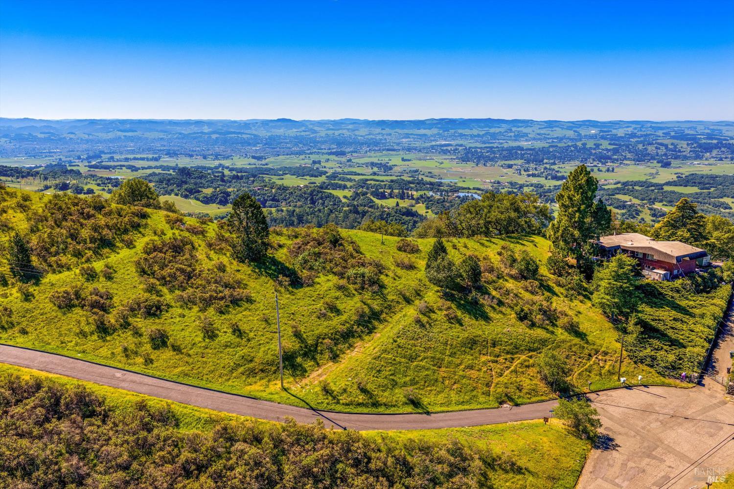 Detail Gallery Image 15 of 99 For 6048 Hyland Way, Penngrove,  CA 94951 - – Beds | – Baths