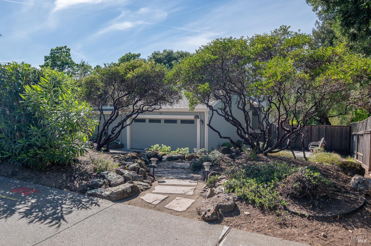 Detail Gallery Image 3 of 47 For 3035 Las Mesitas Dr, Santa Rosa,  CA 95405 - 2 Beds | 2 Baths