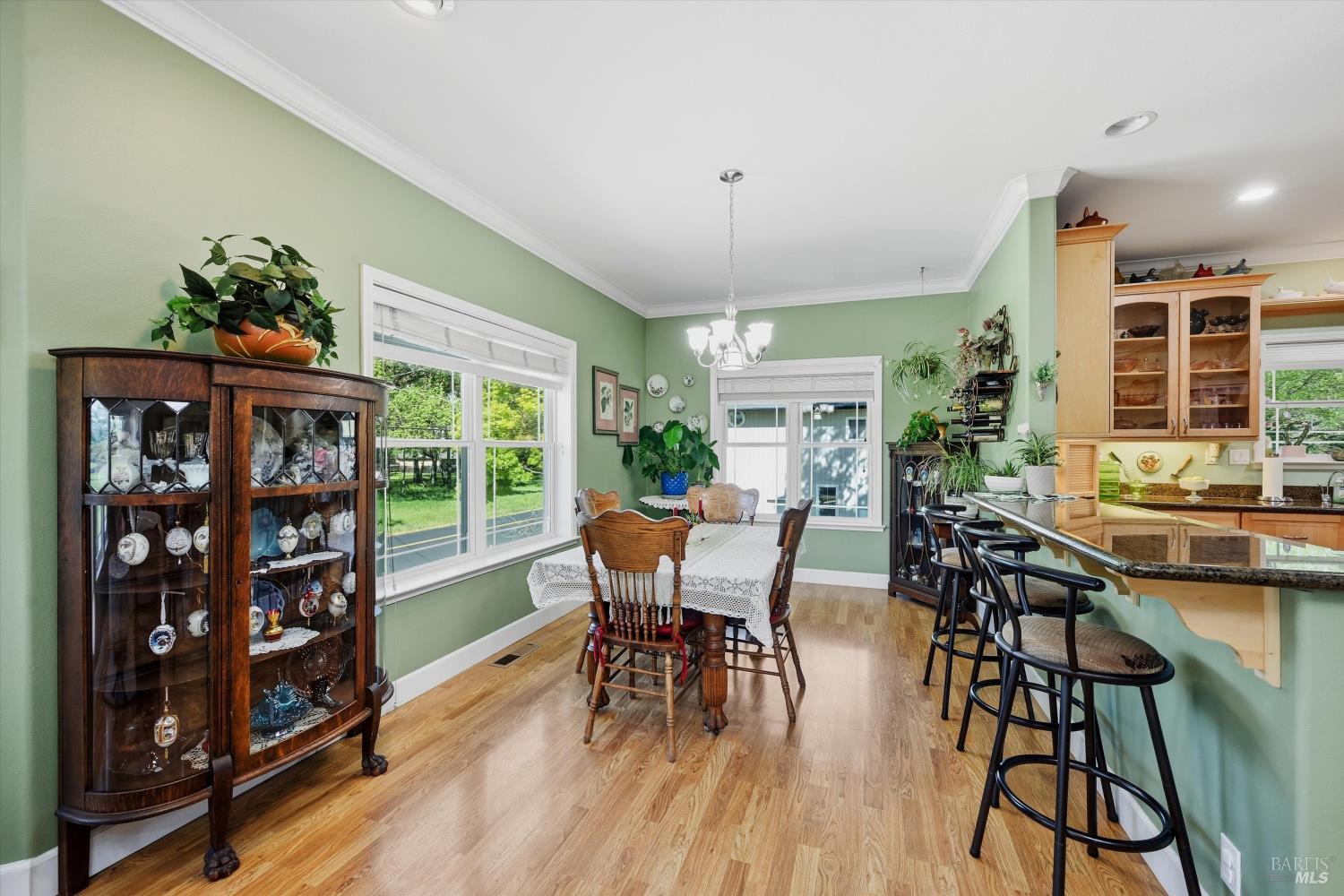 Detail Gallery Image 17 of 56 For 19614 Mountain Mdws, Hidden Valley Lake,  CA 95467 - 4 Beds | 3 Baths