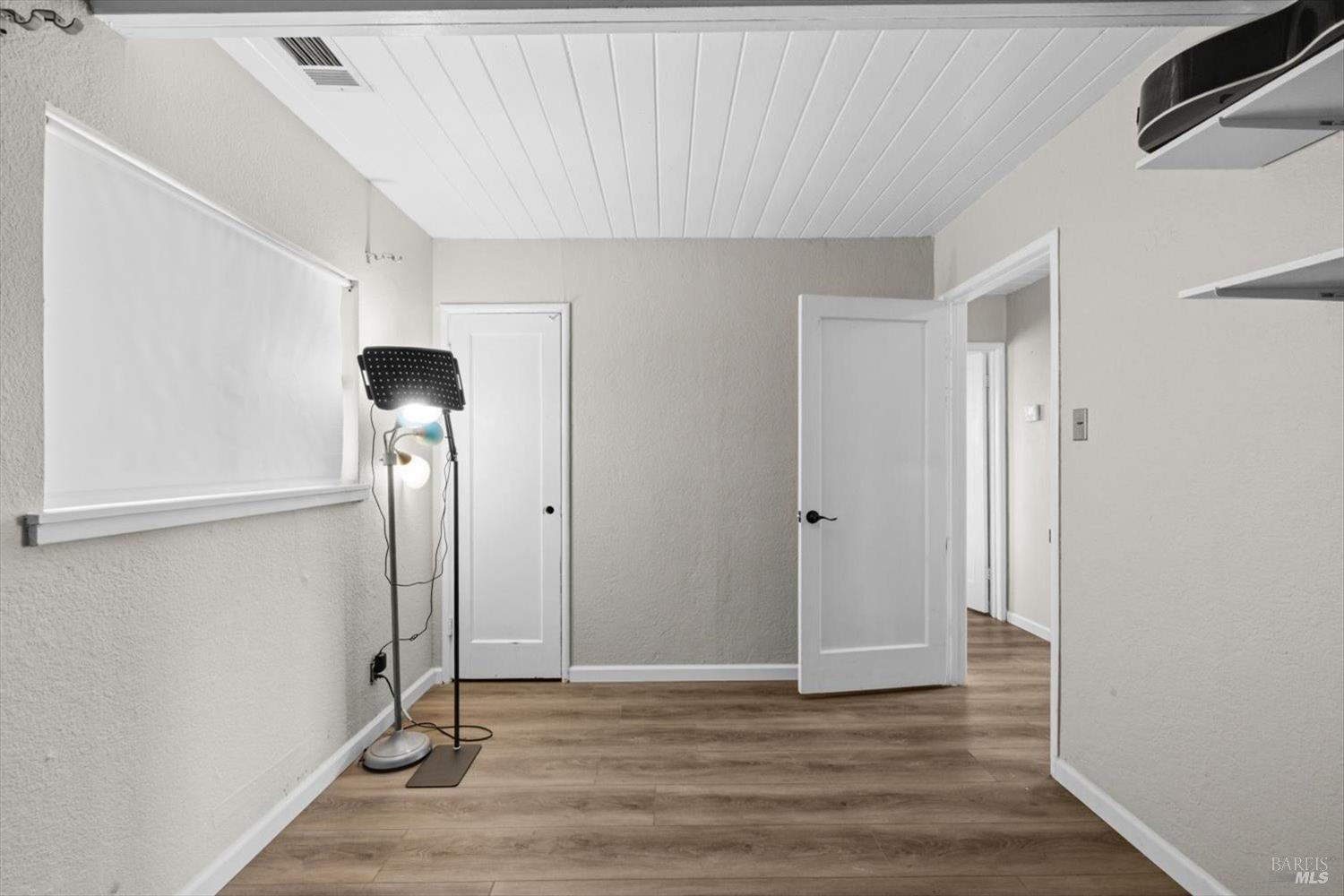 Detail Gallery Image 23 of 46 For 19 Wharf Dr, Pittsburg,  CA 94565 - 2 Beds | 1/1 Baths