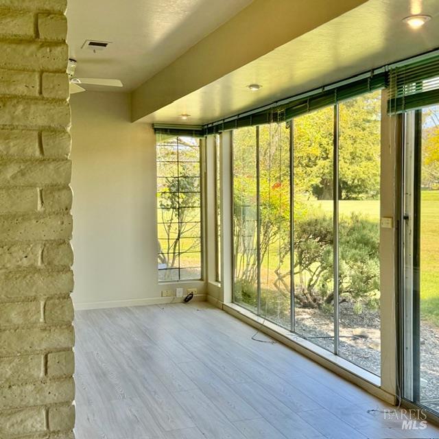 Detail Gallery Image 8 of 11 For 12 Glengreen St, Santa Rosa,  CA 95409 - 2 Beds | 2 Baths