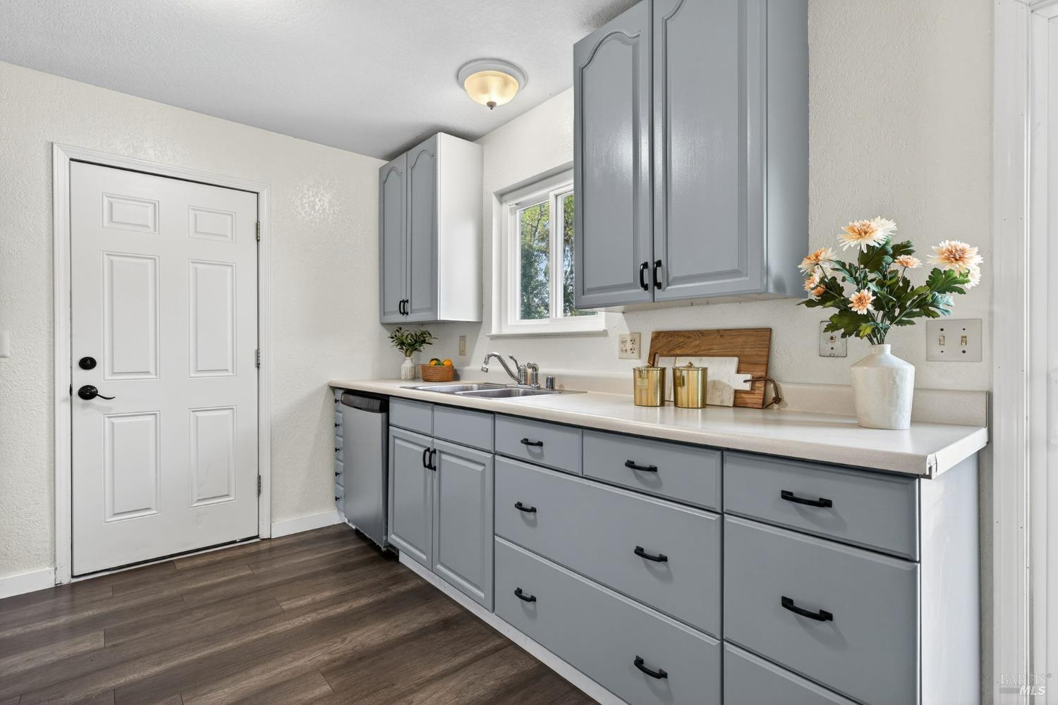 Detail Gallery Image 14 of 34 For 9865 Sunray Pl, Windsor,  CA 95492 - 3 Beds | 1/1 Baths