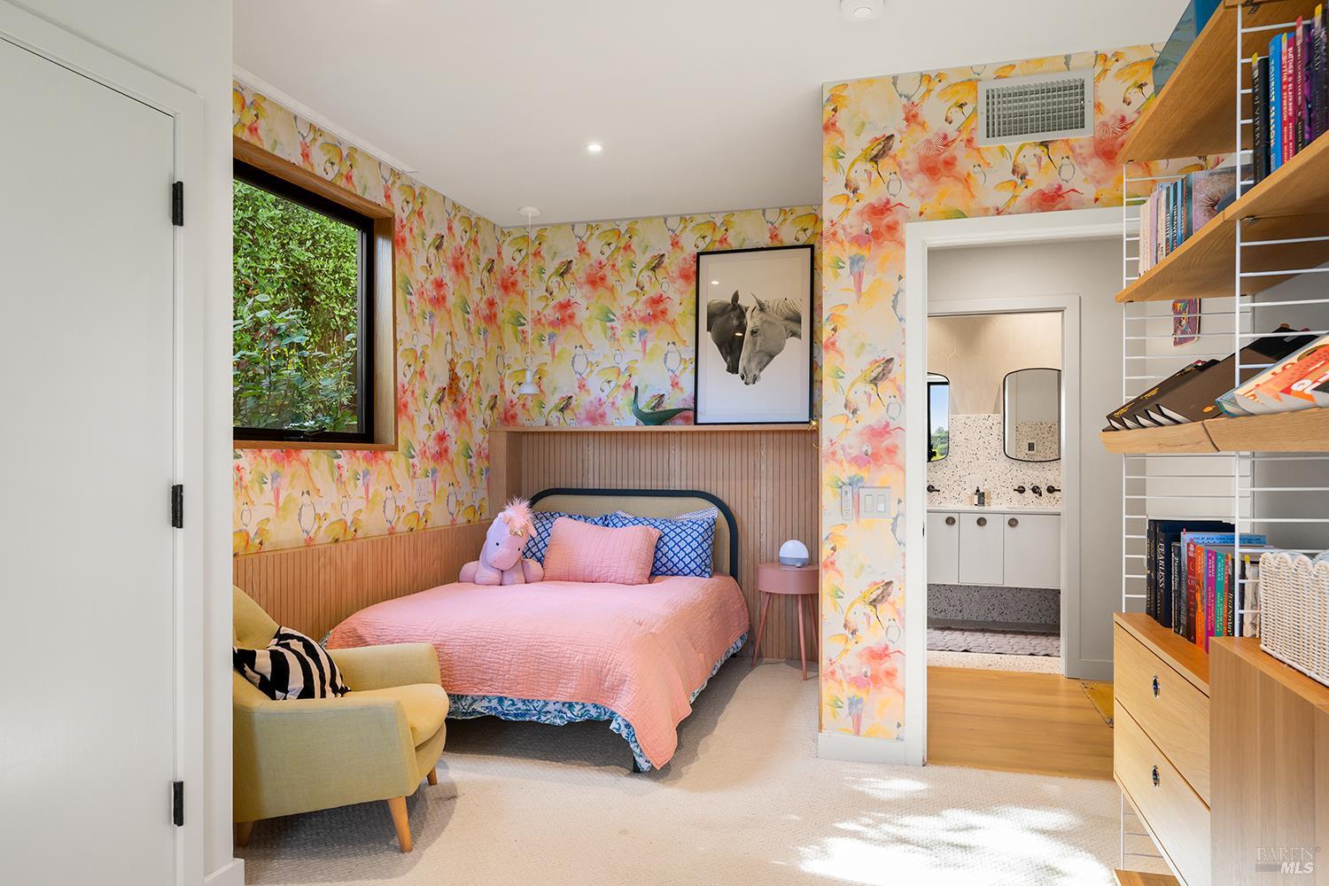 Detail Gallery Image 38 of 69 For 8 Mariposa Ct, Tiburon,  CA 94920 - 4 Beds | 5/2 Baths