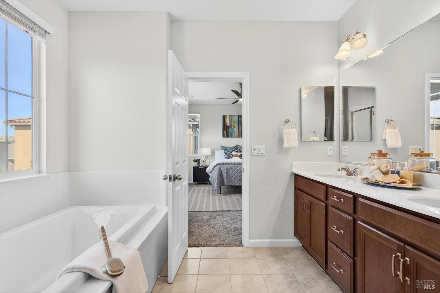 Detail Gallery Image 36 of 75 For 1535 Arlington Ct, Dixon,  CA 95620 - 4 Beds | 2/1 Baths