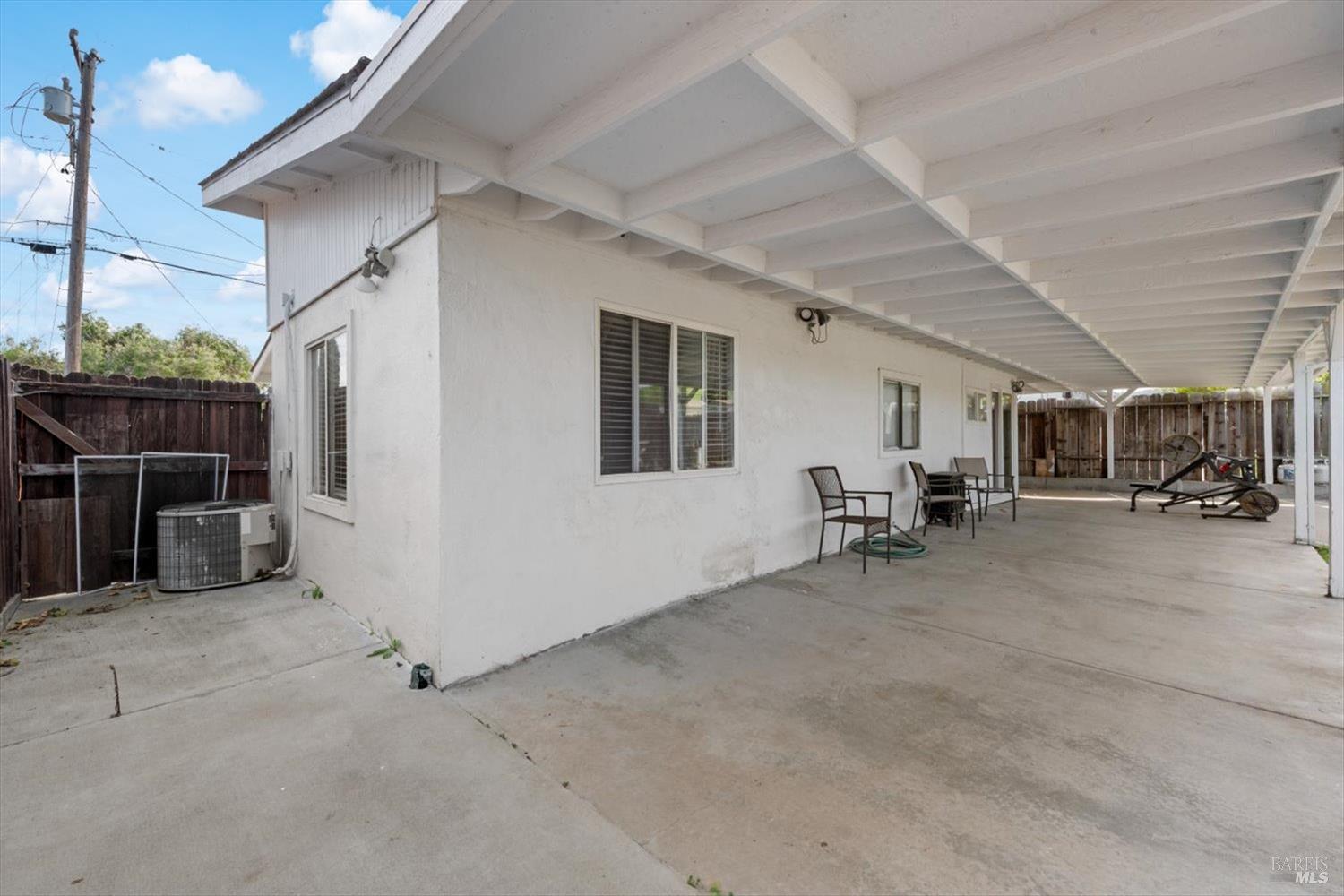 Detail Gallery Image 37 of 46 For 19 Wharf Dr, Pittsburg,  CA 94565 - 2 Beds | 1/1 Baths