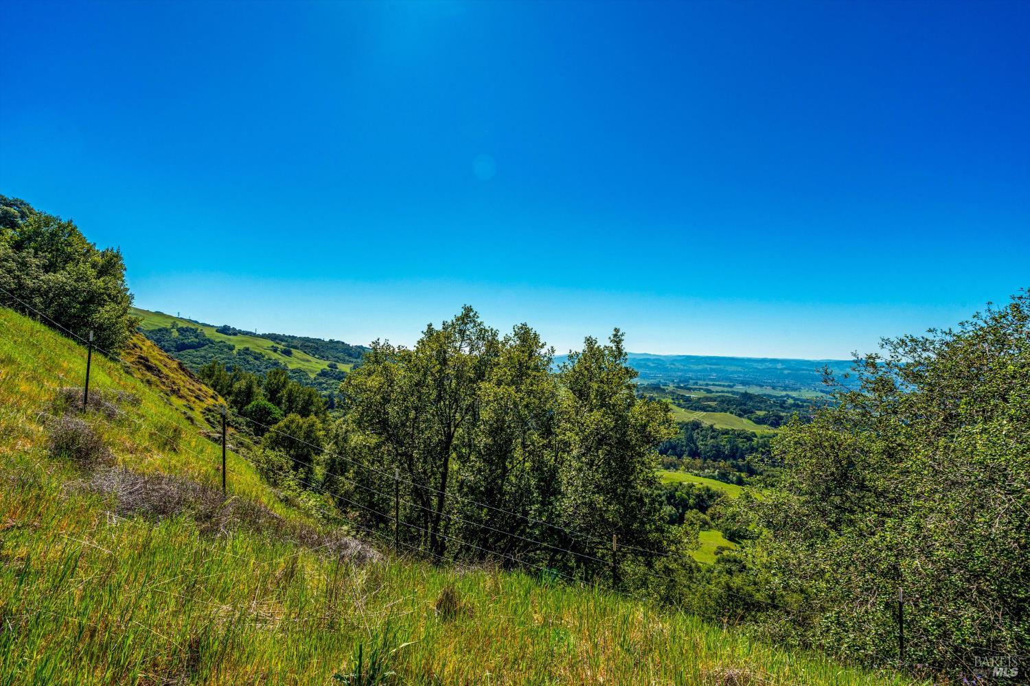 Detail Gallery Image 5 of 99 For 6048 Hyland Way, Penngrove,  CA 94951 - – Beds | – Baths