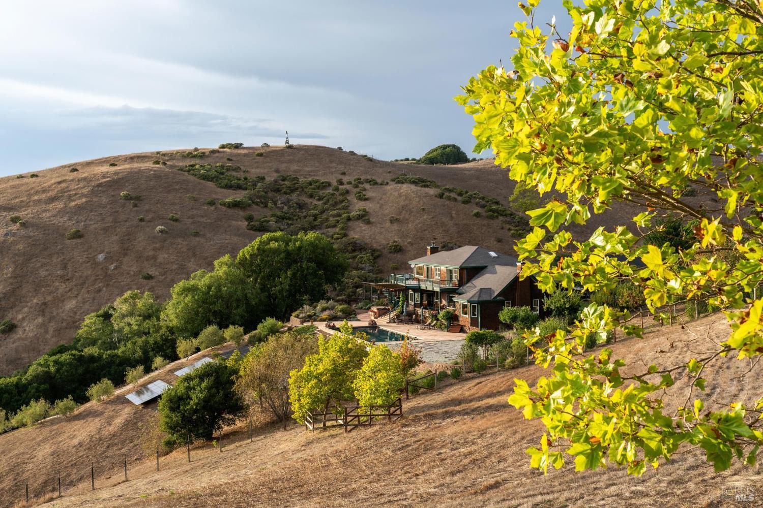 Detail Gallery Image 4 of 99 For 6381 Nicasio Valley Rd, Nicasio,  CA 94946 - 3 Beds | 2/1 Baths