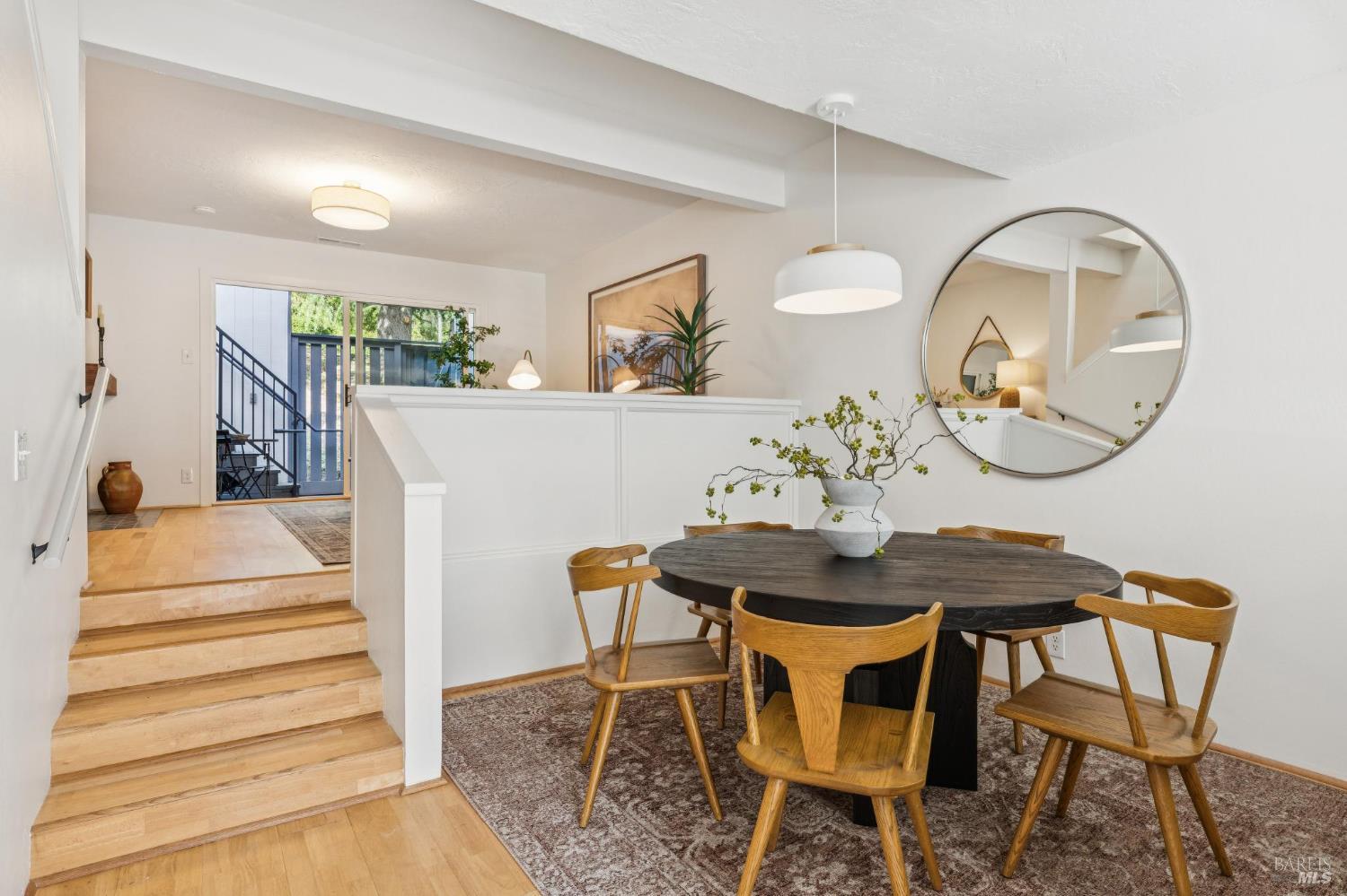 Detail Gallery Image 7 of 62 For 11 Love Ct, Fairfax,  CA 94930 - 2 Beds | 2/1 Baths