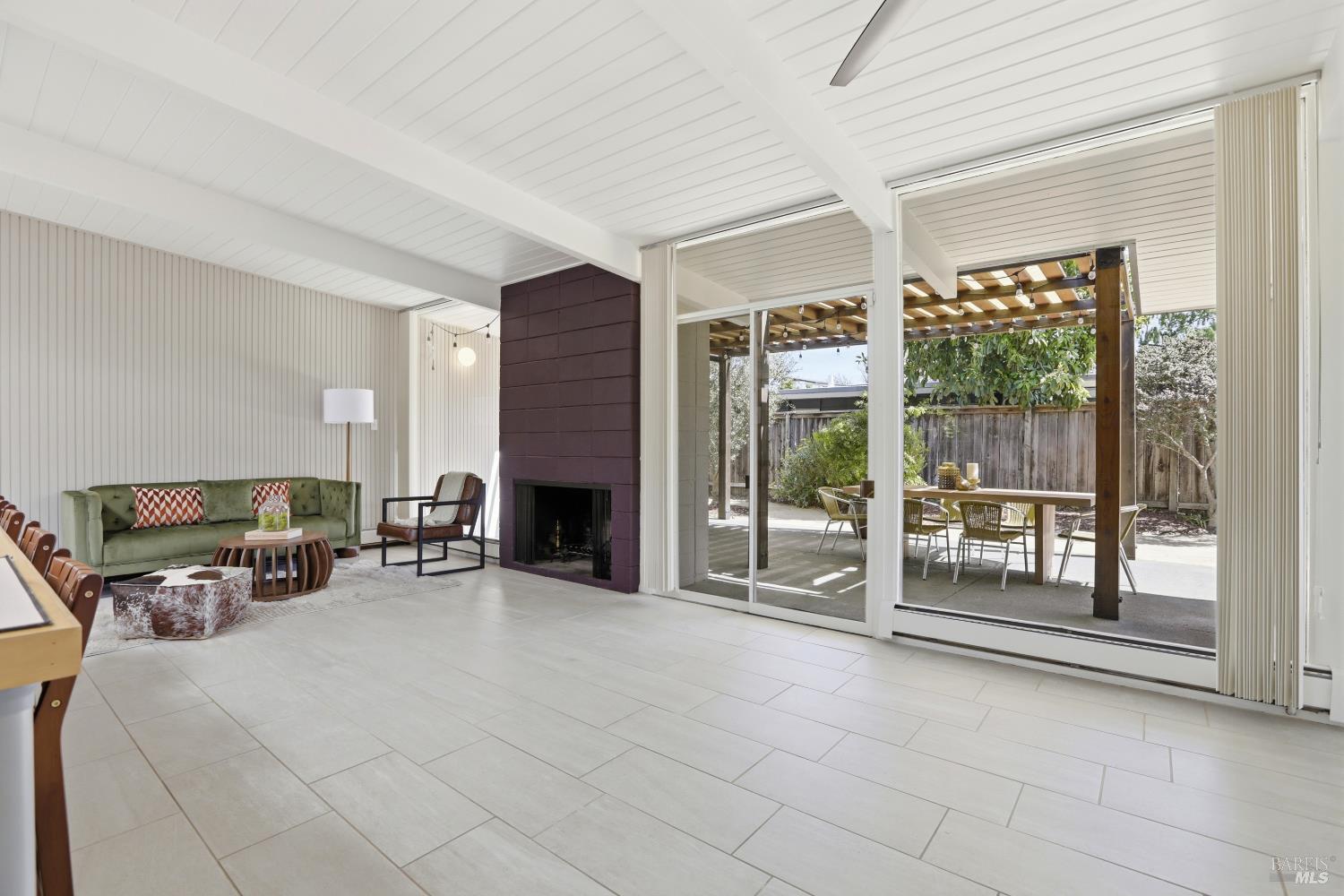 Detail Gallery Image 7 of 26 For 656 Bamboo Ter, San Rafael,  CA 94903 - 3 Beds | 2 Baths