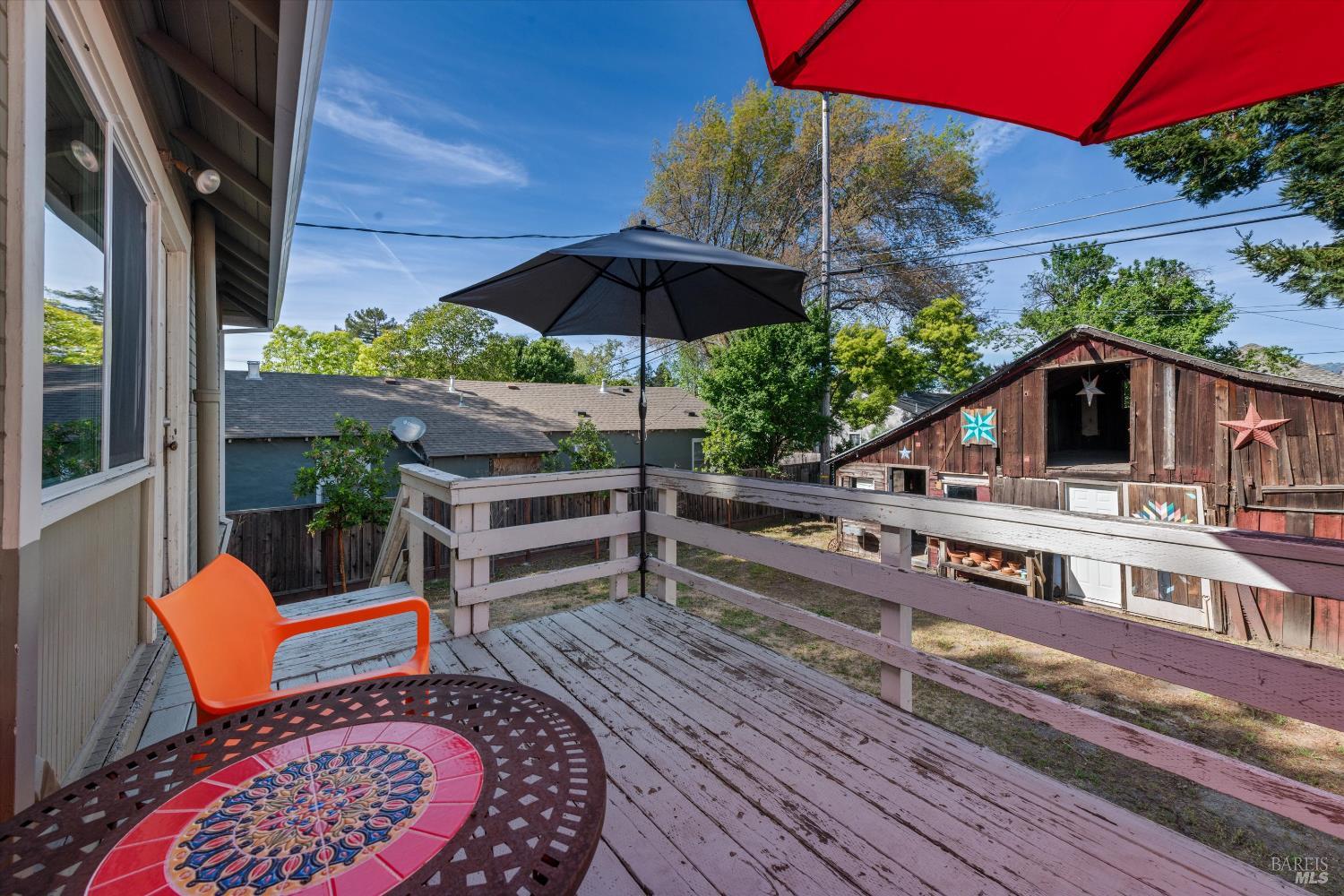 Detail Gallery Image 18 of 32 For 611 Petaluma Blvd, Petaluma,  CA 94952 - 2 Beds | 1 Baths