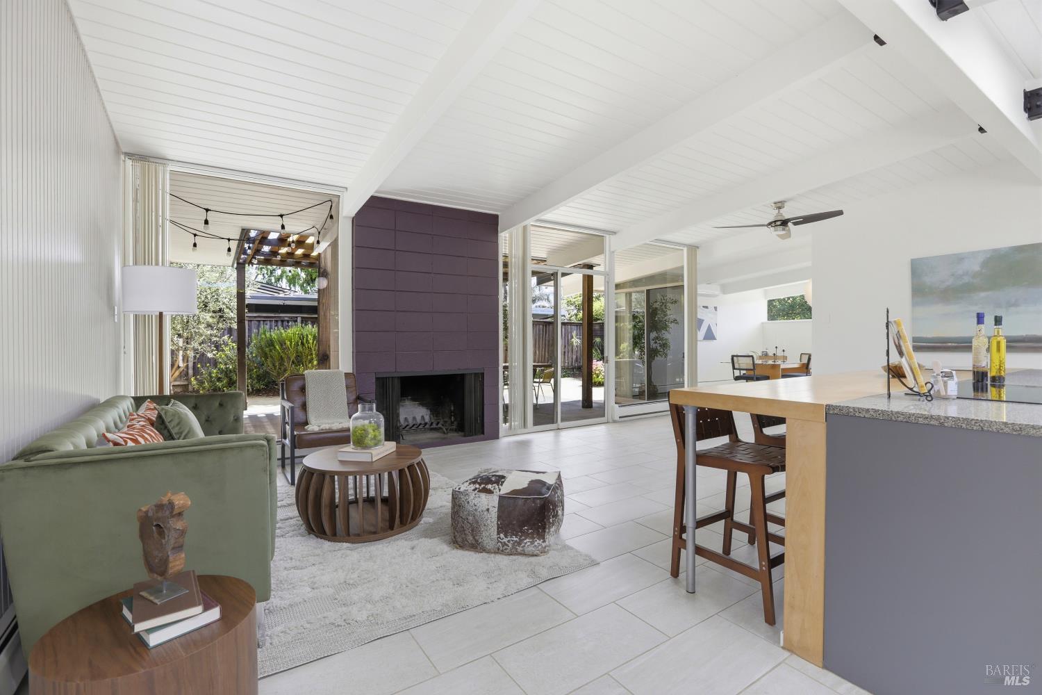 Detail Gallery Image 6 of 26 For 656 Bamboo Ter, San Rafael,  CA 94903 - 3 Beds | 2 Baths