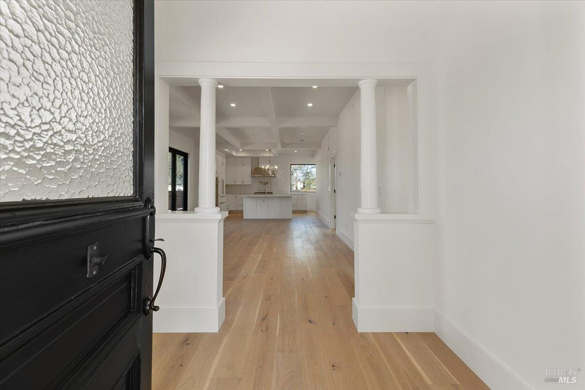 Detail Gallery Image 6 of 74 For 127 Pleasant Ave, Santa Rosa,  CA 95403 - 4 Beds | 4 Baths