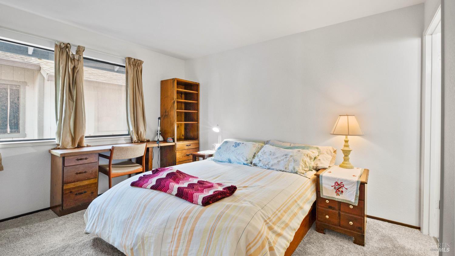 Detail Gallery Image 12 of 26 For 418 Occidental Cir, Santa Rosa,  CA 95401 - 3 Beds | 2/1 Baths