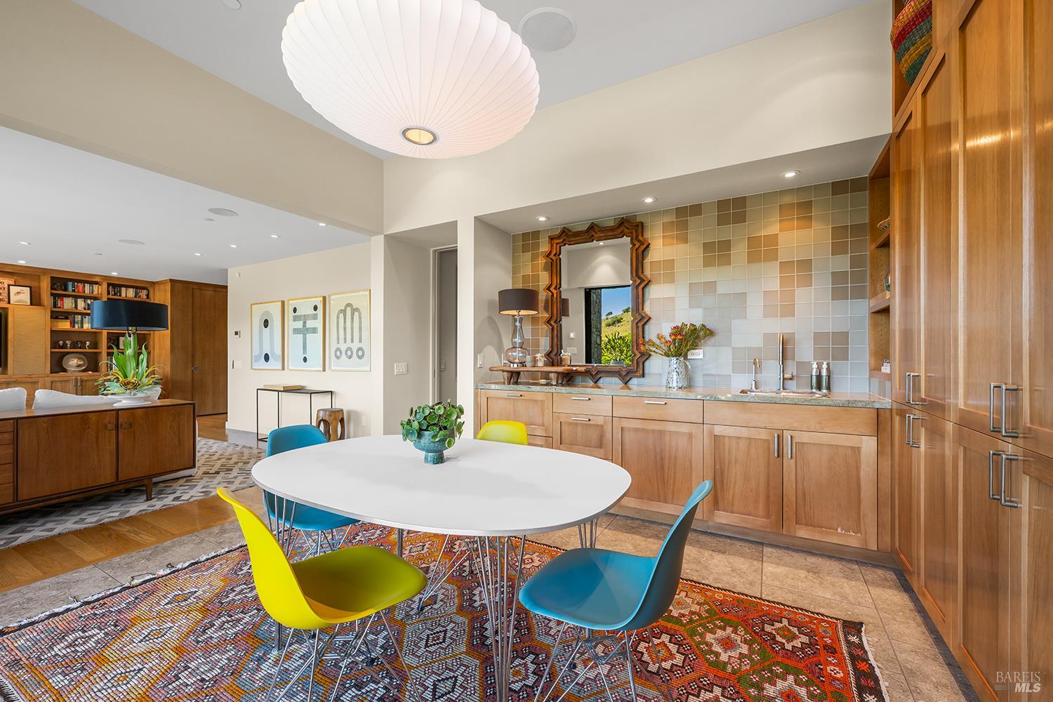 Detail Gallery Image 43 of 69 For 8 Mariposa Ct, Tiburon,  CA 94920 - 4 Beds | 5/2 Baths