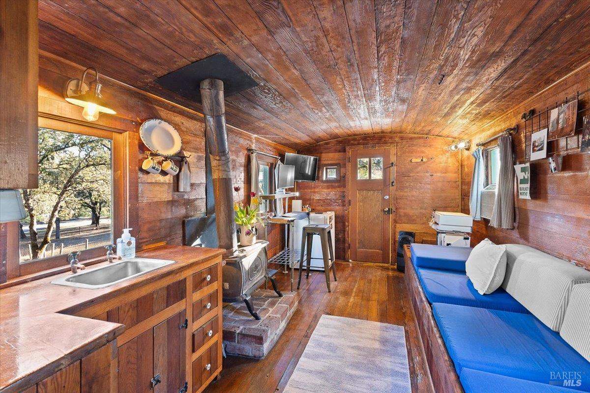 Detail Gallery Image 28 of 39 For 350 Canyon Rd, Geyserville,  CA 95441 - 2 Beds | 1/1 Baths