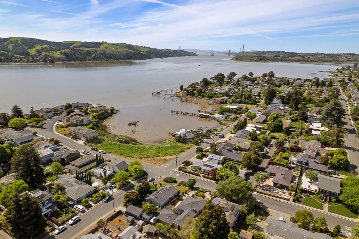 Detail Gallery Image 53 of 57 For 914 W 6th St, Benicia,  CA 94510 - 3 Beds | 2 Baths