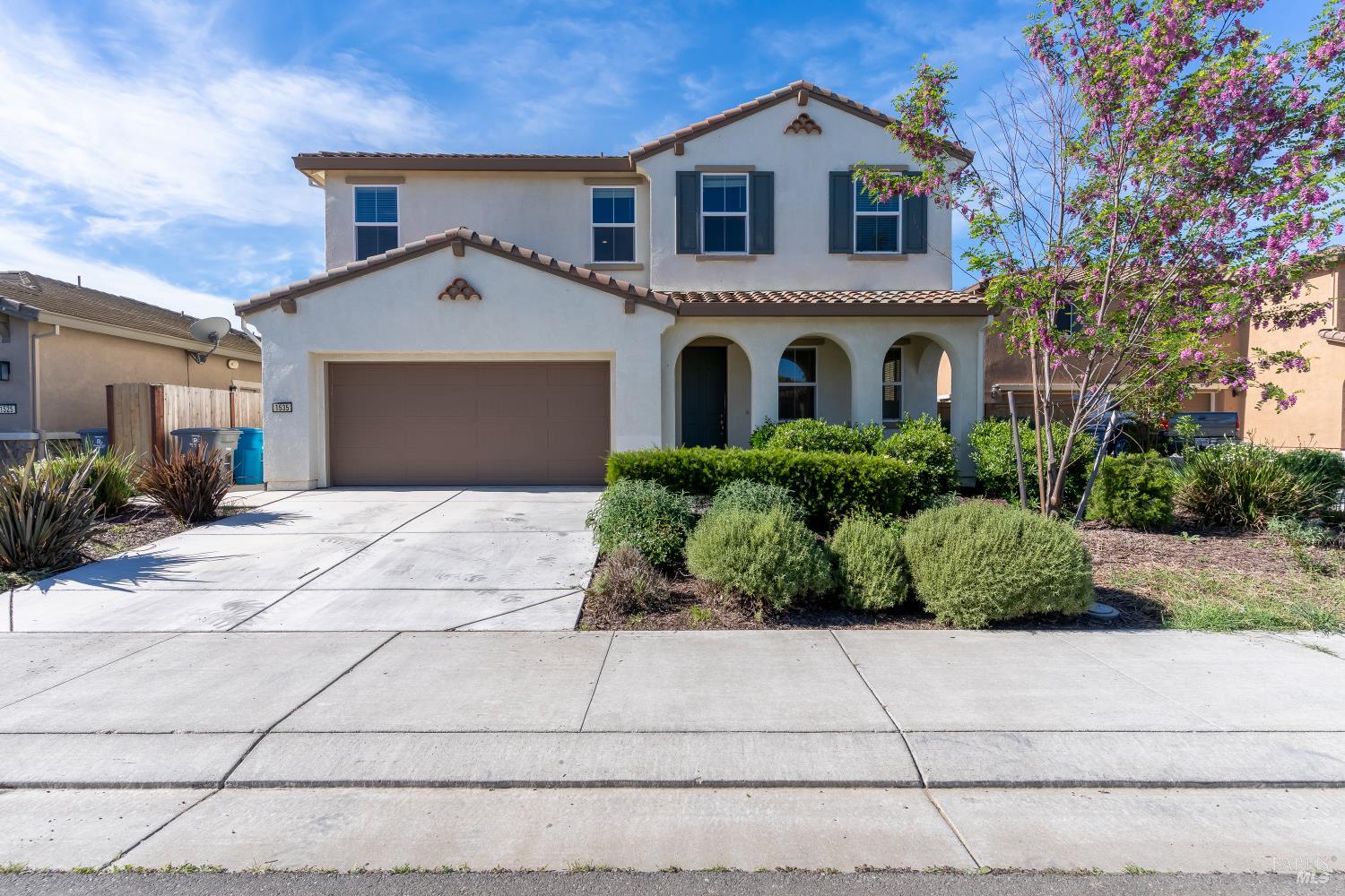 Detail Gallery Image 4 of 75 For 1535 Arlington Ct, Dixon,  CA 95620 - 4 Beds | 2/1 Baths