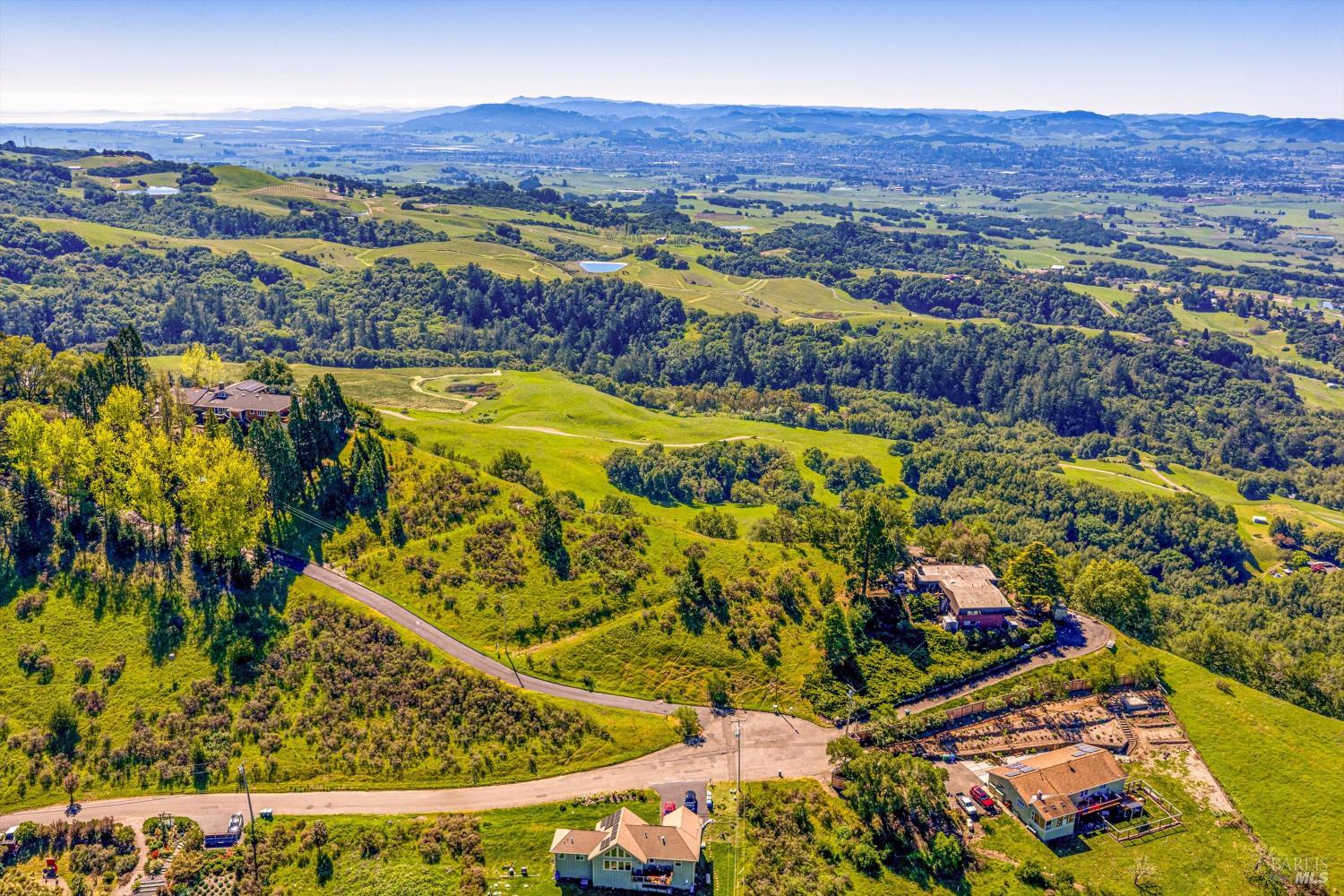 Detail Gallery Image 9 of 99 For 6048 Hyland Way, Penngrove,  CA 94951 - – Beds | – Baths