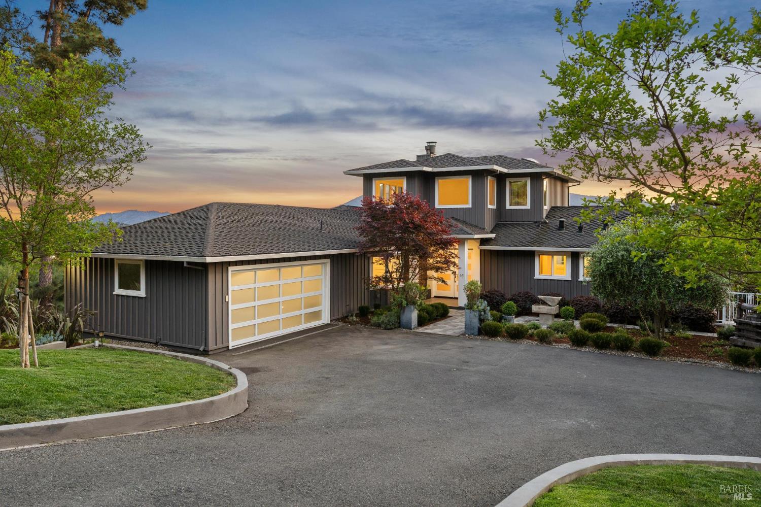 Detail Gallery Image 37 of 48 For 65 Valley View Ave, San Rafael,  CA 94901 - 5 Beds | 5 Baths