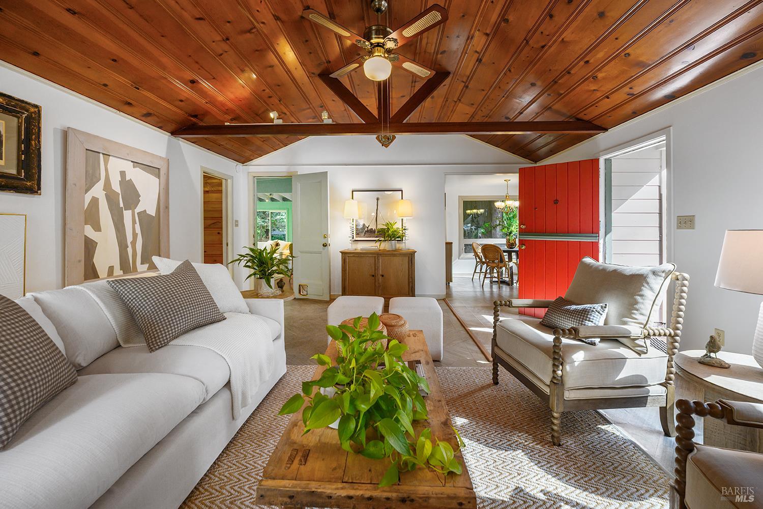 Detail Gallery Image 5 of 28 For 19020 Sunny Dr, Guerneville,  CA 95446 - 1 Beds | 1 Baths