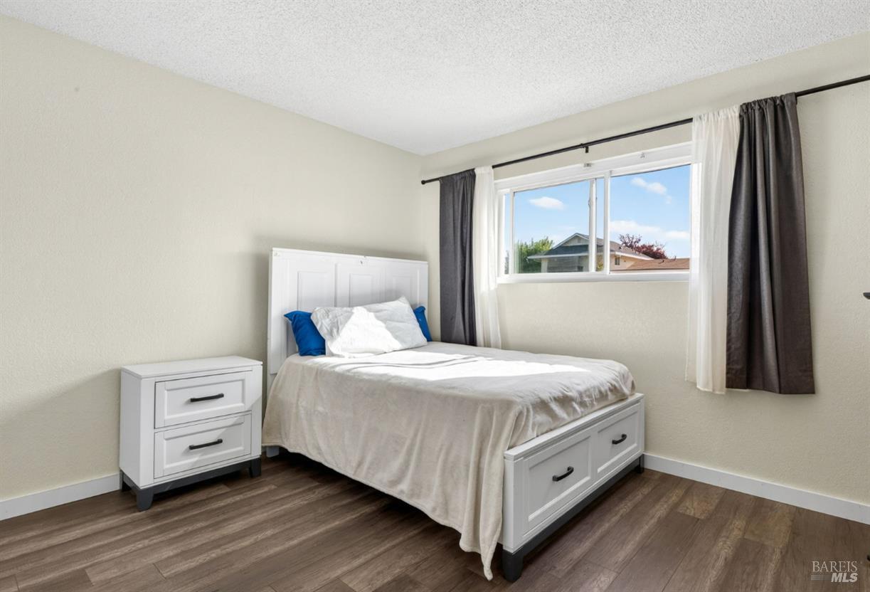 Detail Gallery Image 21 of 34 For 9865 Sunray Pl, Windsor,  CA 95492 - 3 Beds | 1/1 Baths