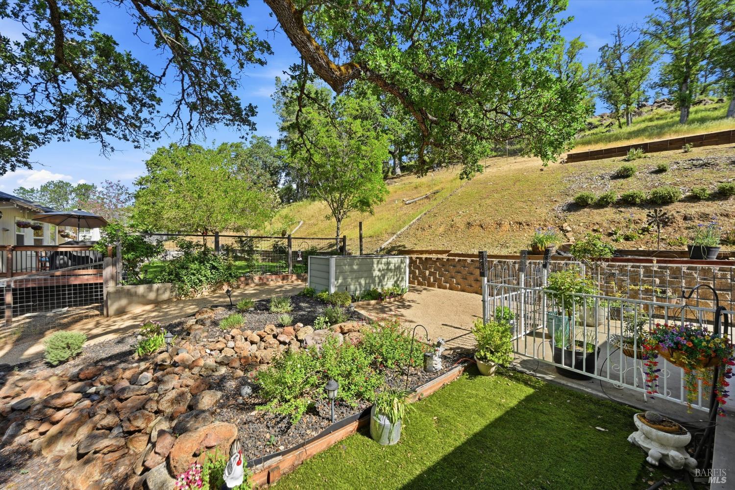 Detail Gallery Image 44 of 56 For 19614 Mountain Mdws, Hidden Valley Lake,  CA 95467 - 4 Beds | 3 Baths