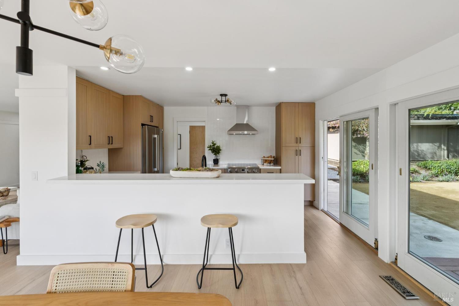 Detail Gallery Image 13 of 37 For 22 North Terrace Unkn, Tiburon,  CA 94920 - 3 Beds | 2 Baths