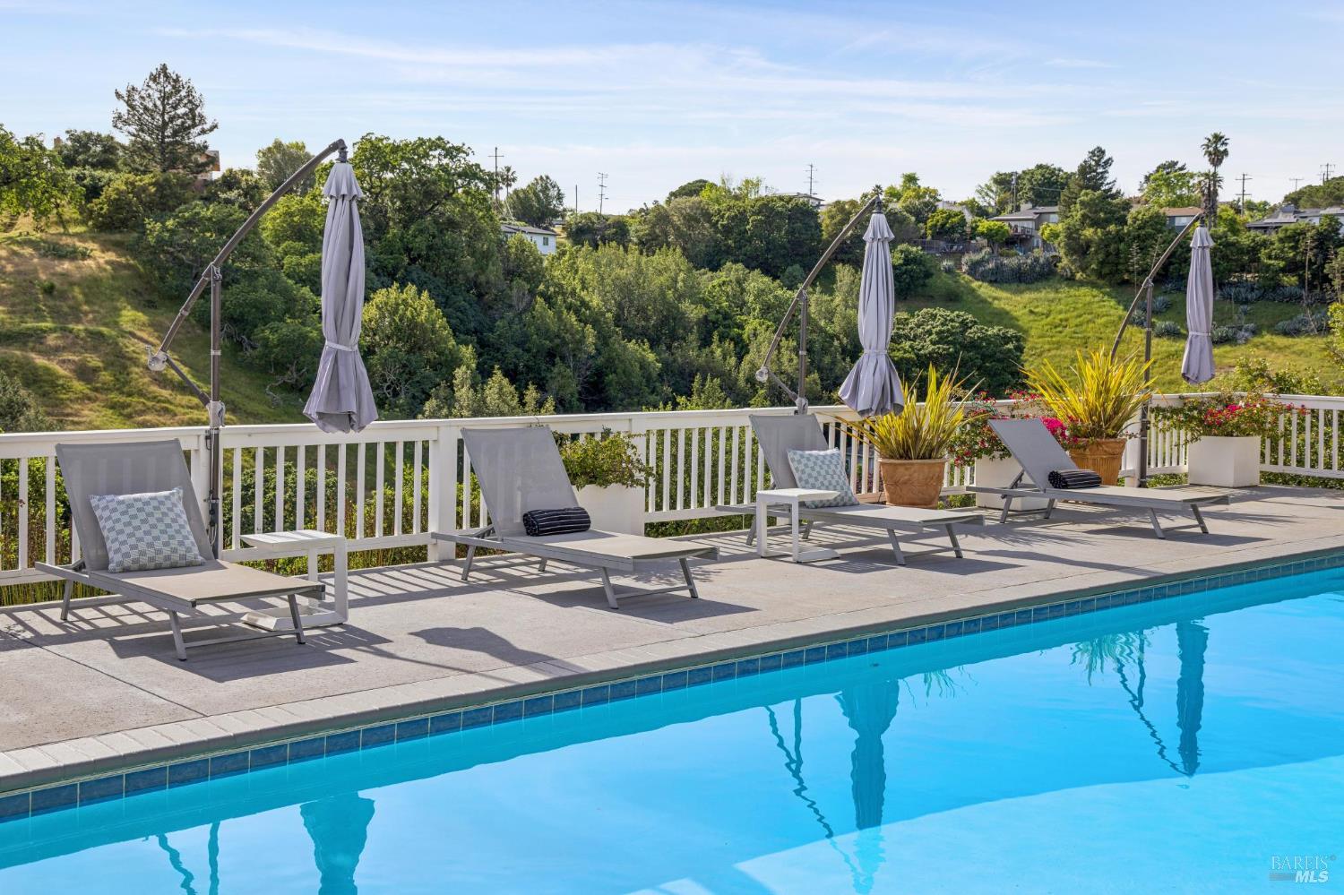 Detail Gallery Image 42 of 48 For 65 Valley View Ave, San Rafael,  CA 94901 - 5 Beds | 5 Baths