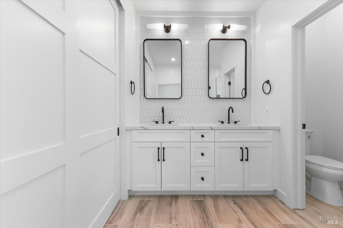 Detail Gallery Image 28 of 74 For 127 Pleasant Ave, Santa Rosa,  CA 95403 - 4 Beds | 4 Baths