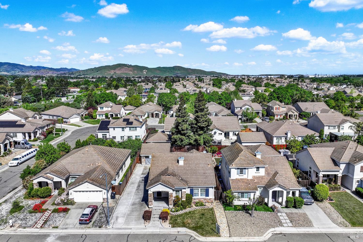 Detail Gallery Image 5 of 63 For 1721 Beale Cir, Suisun City,  CA 94585 - 3 Beds | 2 Baths