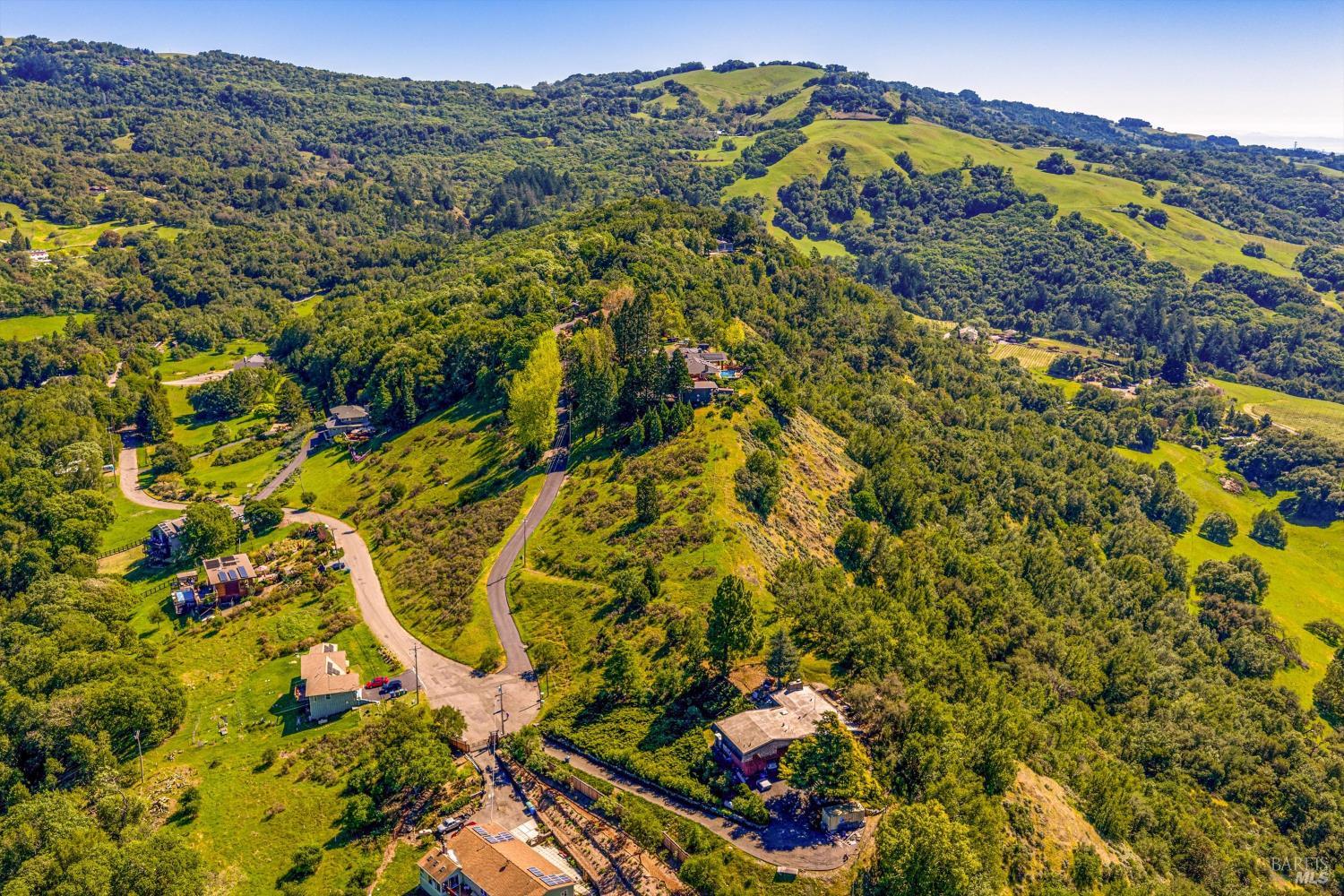 Detail Gallery Image 10 of 99 For 6048 Hyland Way, Penngrove,  CA 94951 - – Beds | – Baths