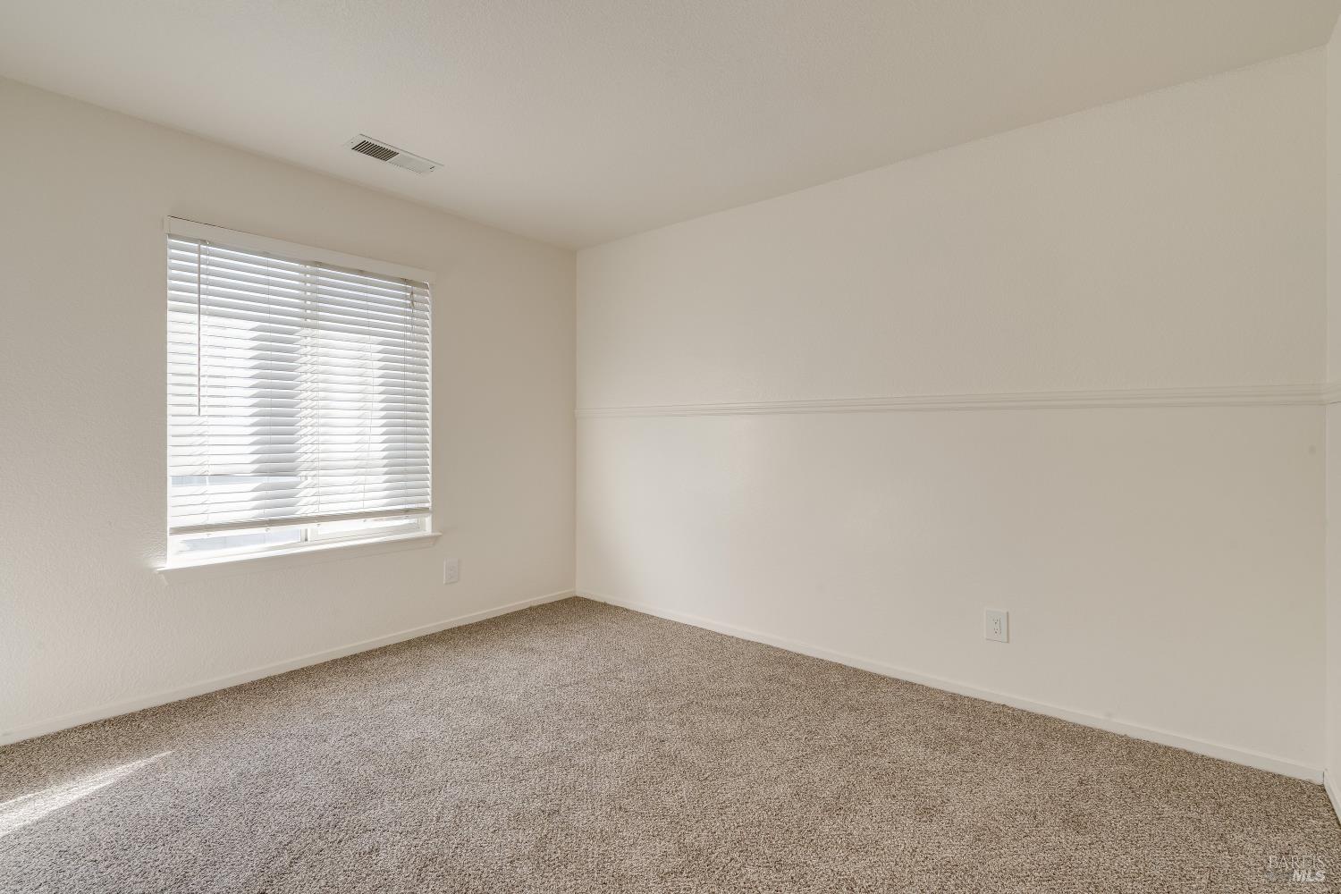 Detail Gallery Image 24 of 34 For 8843 Oakfield Ln, Windsor,  CA 95492 - 4 Beds | 2/1 Baths