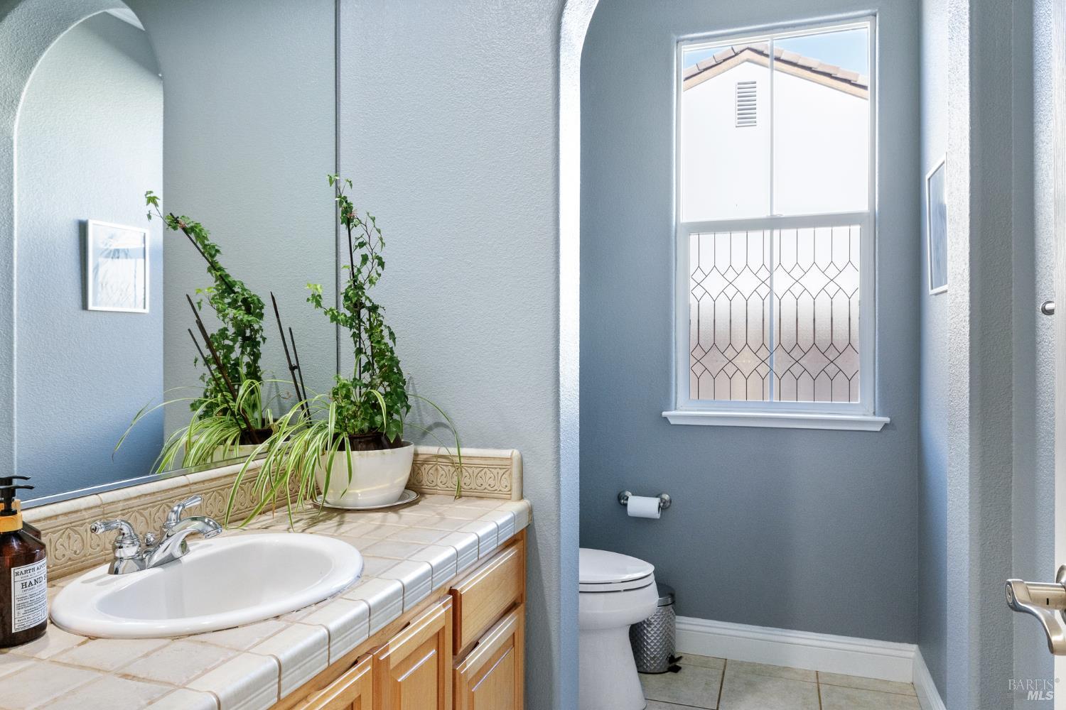 Detail Gallery Image 9 of 43 For 1149 Songwood Rd, Vallejo,  CA 94591 - 5 Beds | 3/1 Baths