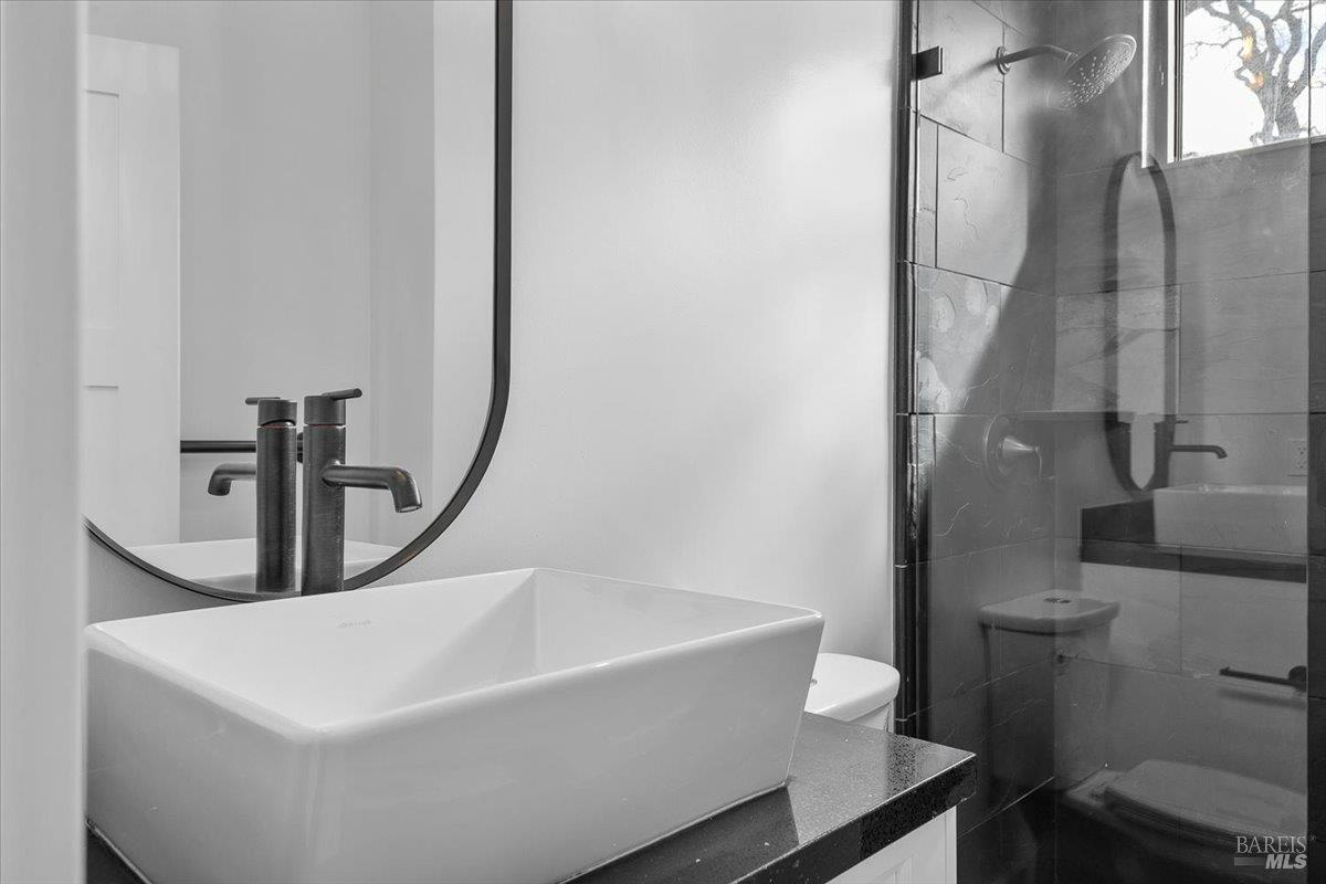 Detail Gallery Image 24 of 74 For 127 Pleasant Ave, Santa Rosa,  CA 95403 - 4 Beds | 4 Baths