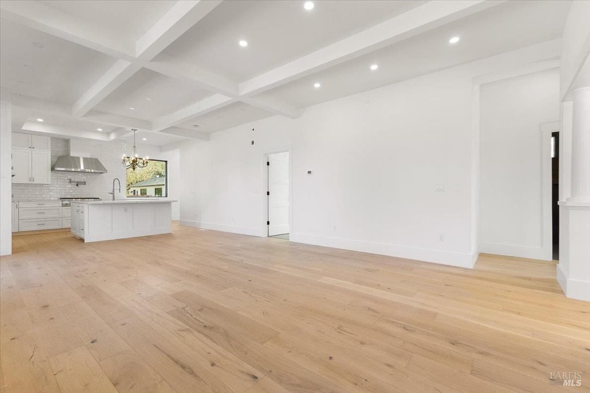 Detail Gallery Image 10 of 74 For 127 Pleasant Ave, Santa Rosa,  CA 95403 - 4 Beds | 4 Baths