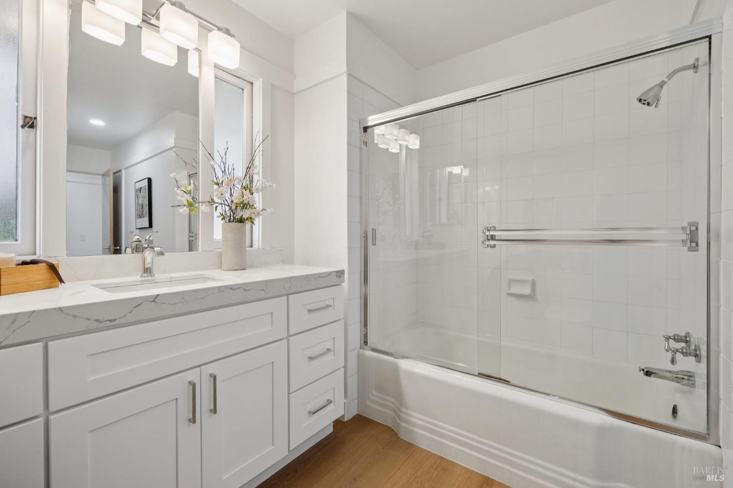 Detail Gallery Image 29 of 37 For 22 North Terrace Unkn, Tiburon,  CA 94920 - 3 Beds | 2 Baths