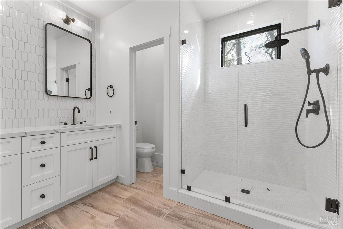 Detail Gallery Image 29 of 74 For 127 Pleasant Ave, Santa Rosa,  CA 95403 - 4 Beds | 4 Baths