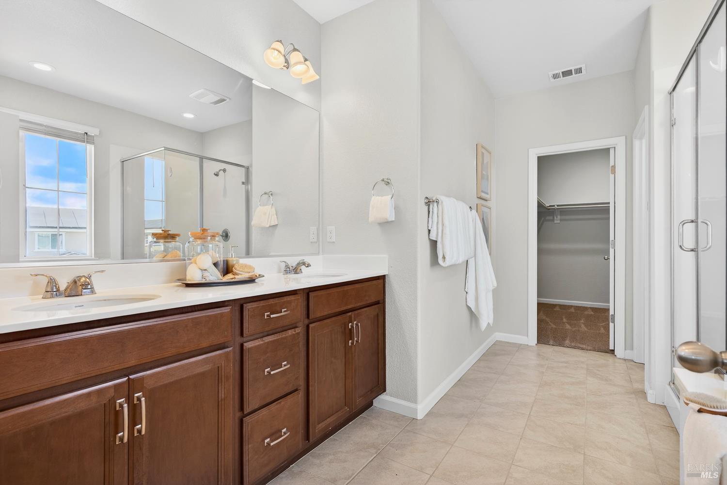 Detail Gallery Image 35 of 75 For 1535 Arlington Ct, Dixon,  CA 95620 - 4 Beds | 2/1 Baths