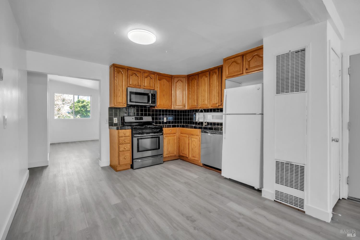 Detail Gallery Image 12 of 36 For 514 Montezuma St, Rio Vista,  CA 94571 - 2 Beds | 2 Baths