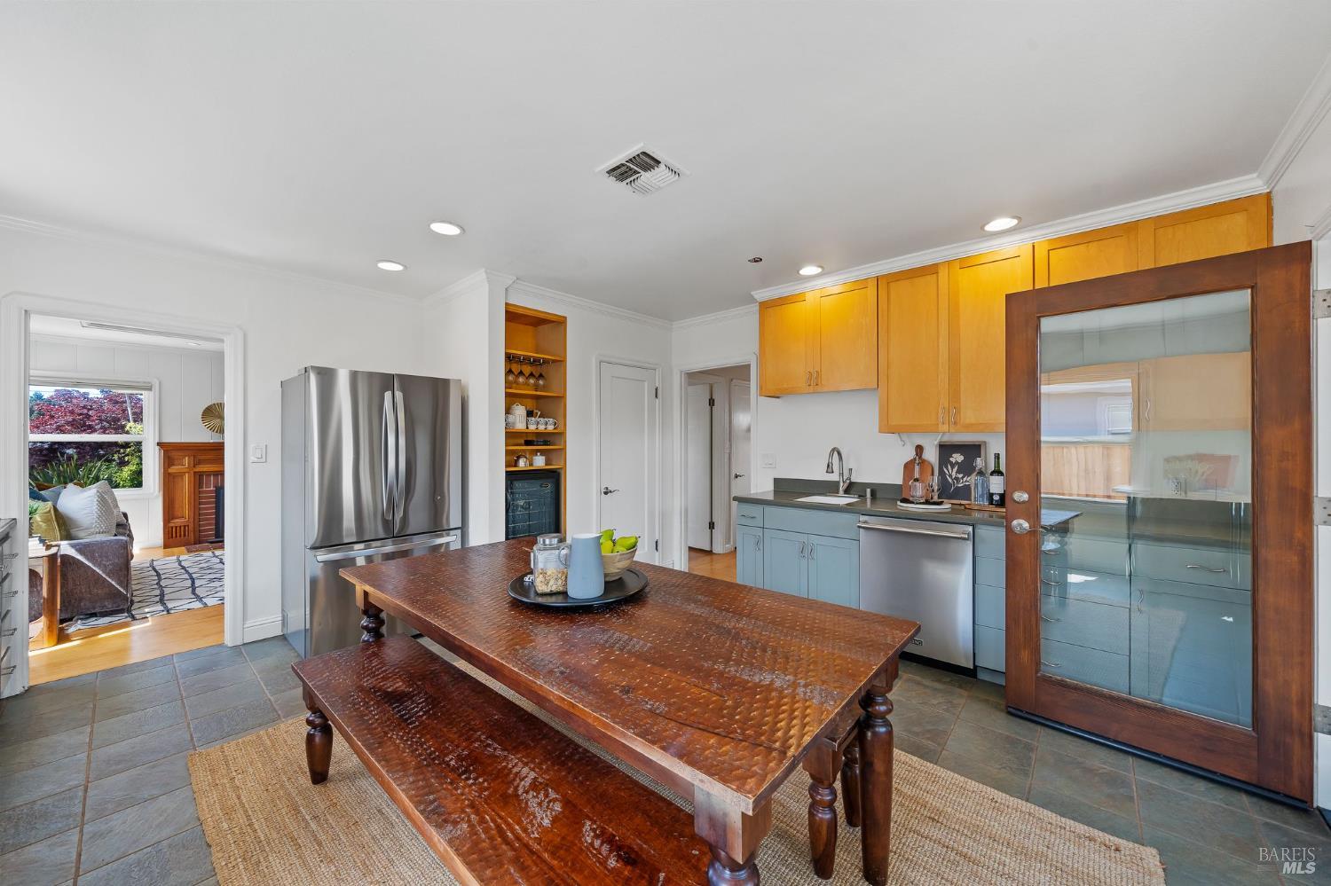 Detail Gallery Image 17 of 57 For 914 W 6th St, Benicia,  CA 94510 - 3 Beds | 2 Baths