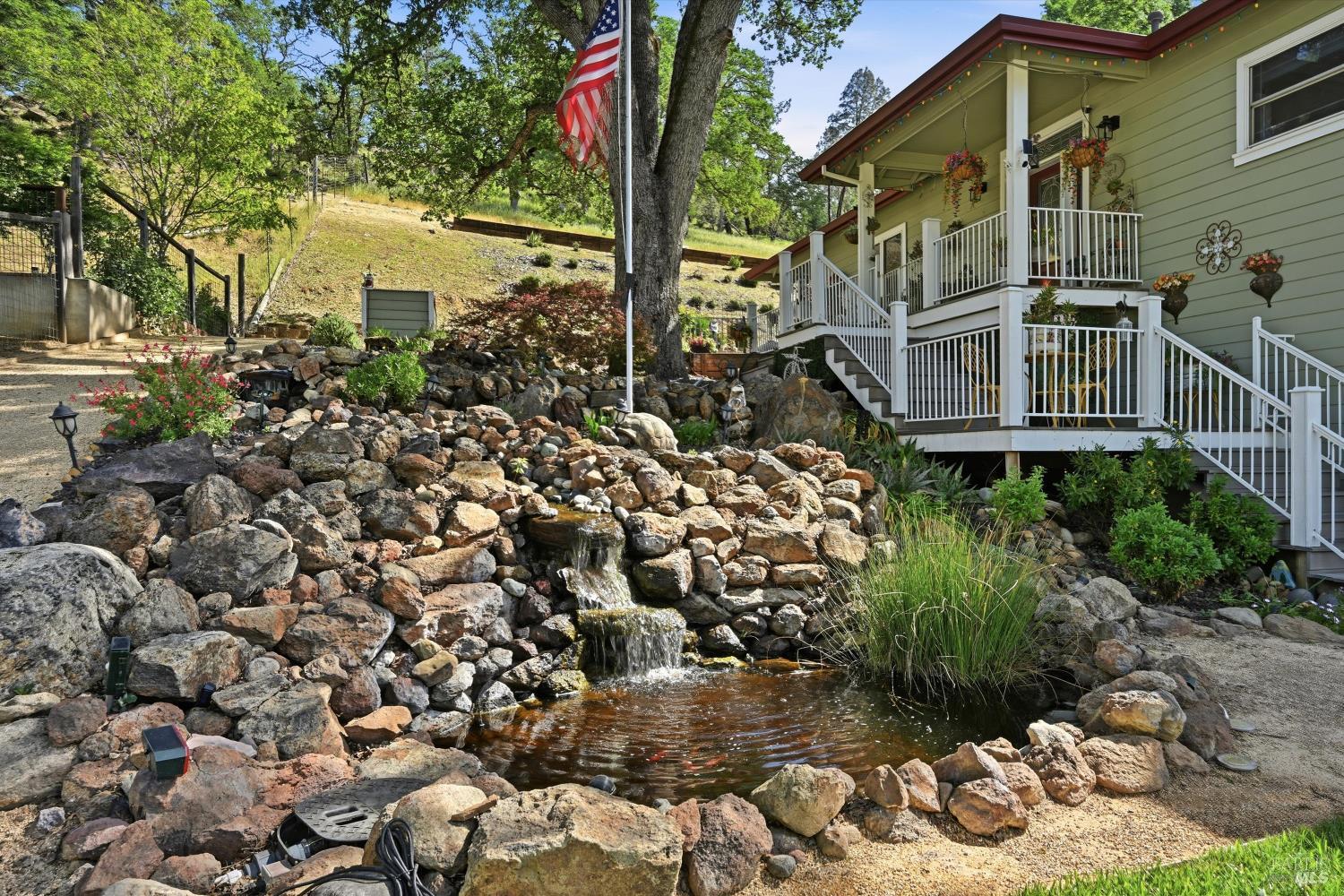 Detail Gallery Image 5 of 56 For 19614 Mountain Mdws, Hidden Valley Lake,  CA 95467 - 4 Beds | 3 Baths