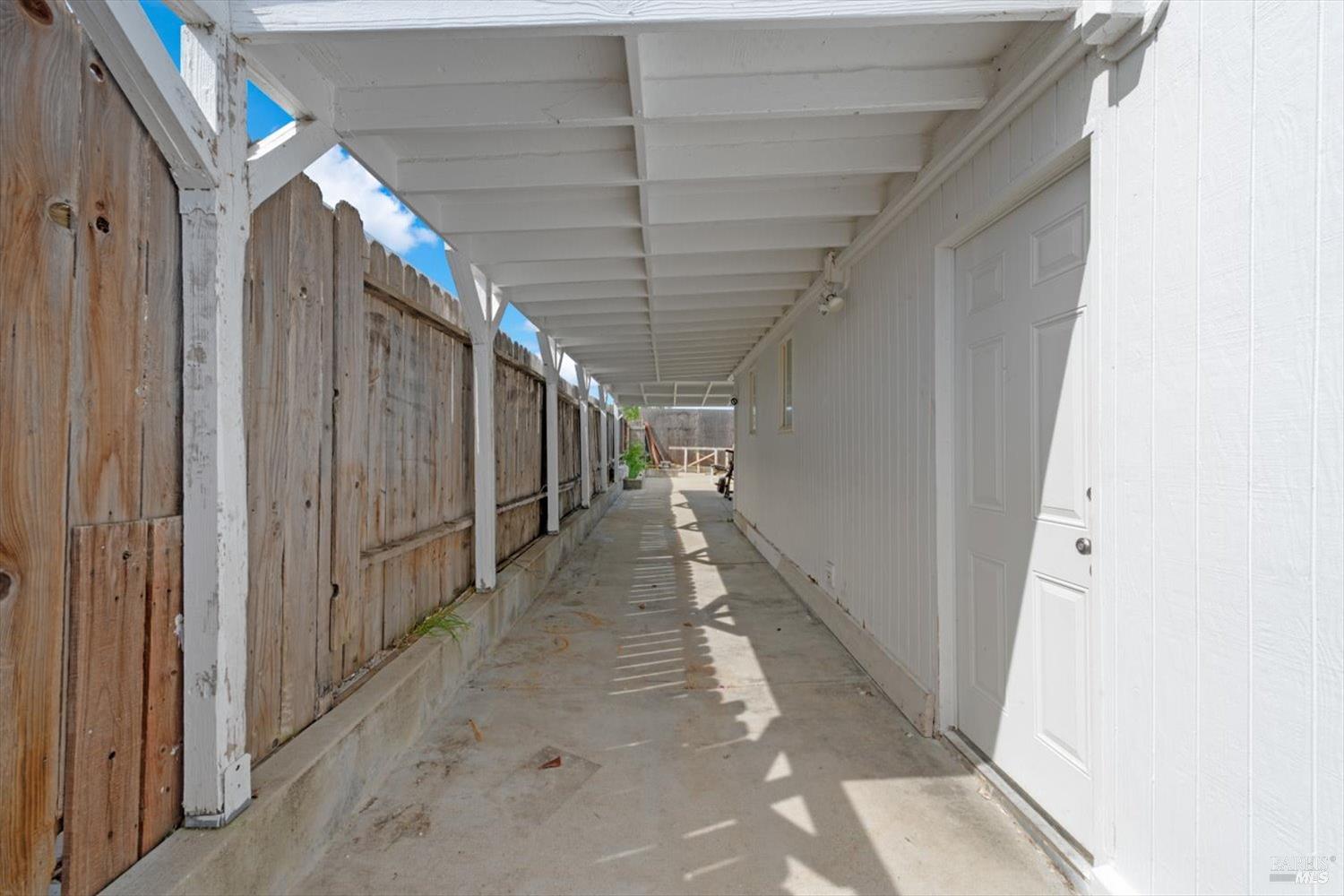 Detail Gallery Image 33 of 46 For 19 Wharf Dr, Pittsburg,  CA 94565 - 2 Beds | 1/1 Baths