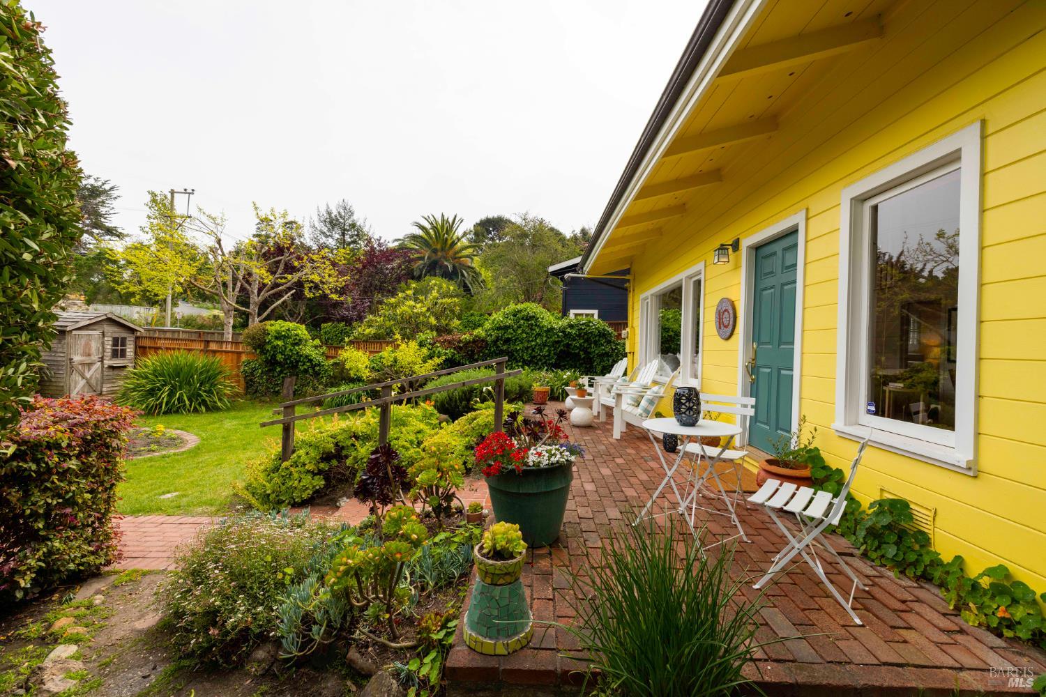 Detail Gallery Image 28 of 39 For 10 Park Ave, Bolinas,  CA 94924 - 2 Beds | 1/1 Baths