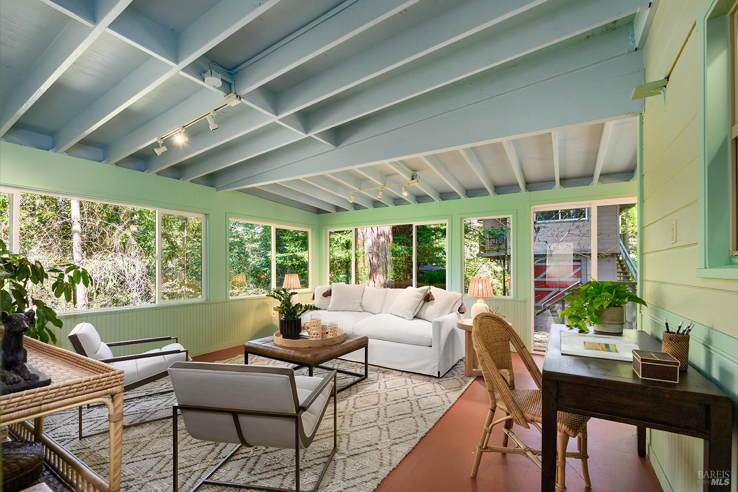 Detail Gallery Image 18 of 28 For 19020 Sunny Dr, Guerneville,  CA 95446 - 1 Beds | 1 Baths